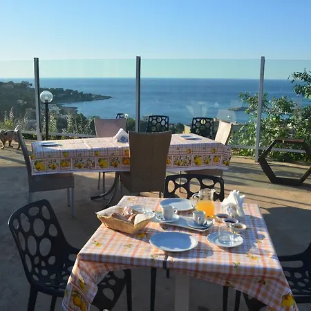 M'ama Aparthotel 3*