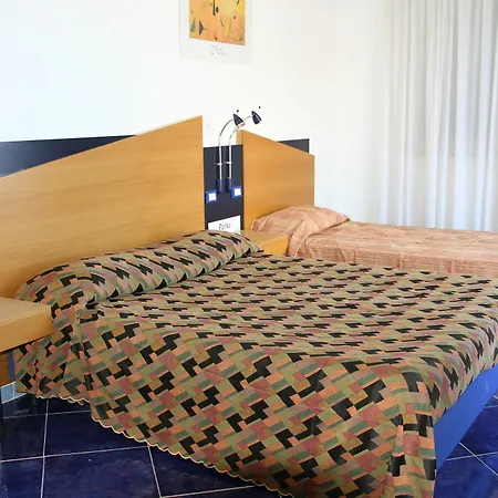 M'ama Aparthotel 3*